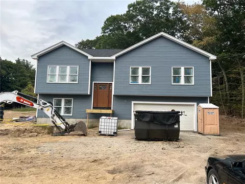 140 Hill St, Coventry, RI 02816