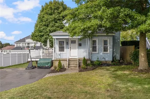 153 Bowen St, Fall River, MA 02724 photo 2