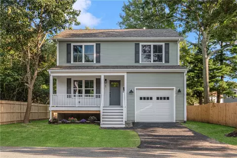 44 Cambridge Ave, Warwick, RI 02889