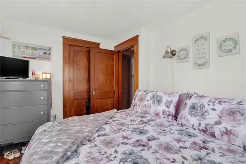 Bedroom - 512 Commonwealth Ave, Warwick, RI 02886 photo 1 of 2