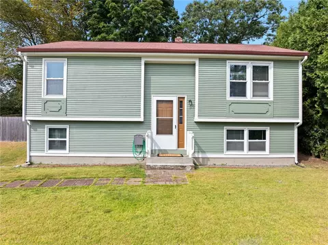 9 Aldrich St, West Warwick, RI 02893