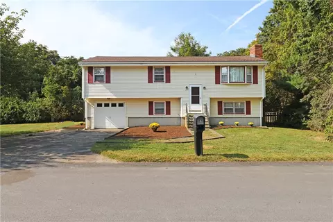 20 Franklin Ter, Portsmouth, RI 02871