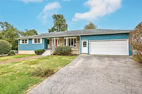 82 Amherst St, Cumberland, RI 02864
