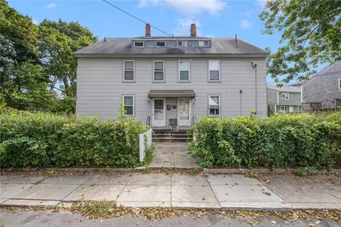 24 Manchester St, West Warwick, RI 02893