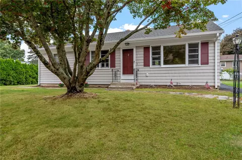 5 Potter Ave, Smithfield, RI 02917