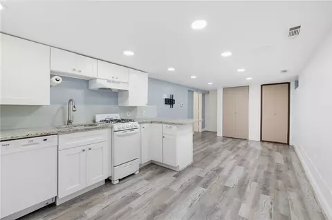 56 Fourth Ave, Warwick, RI 02888 photo 20