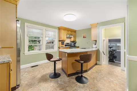 56 Fourth Ave, Warwick, RI 02888 photo 13