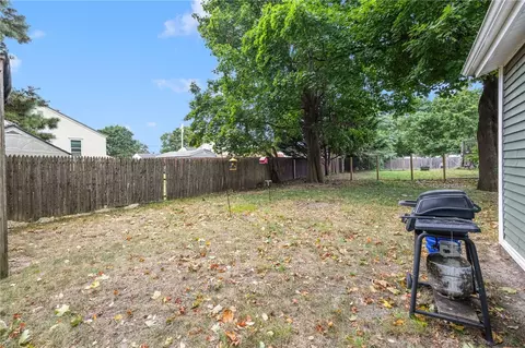 56 Fourth Ave, Warwick, RI 02888 photo 32