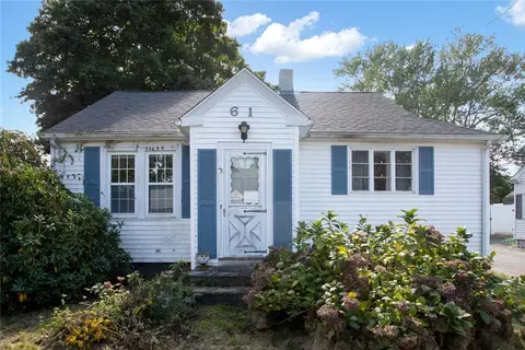 61 Haskins Ave, Tiverton, RI 02878