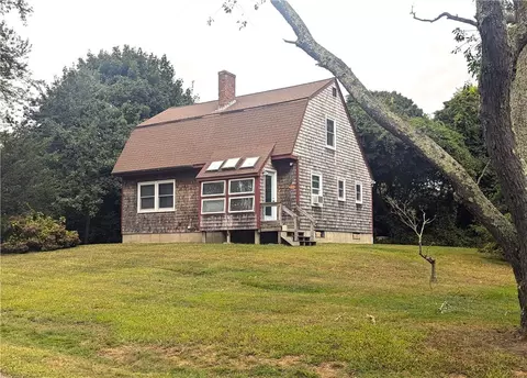 36 Bryer Ave, Jamestown, RI 02835