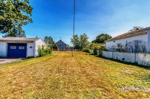 Exterior - 184 Fairfield Ave, Woonsocket, RI 02895 photo 7 of 10