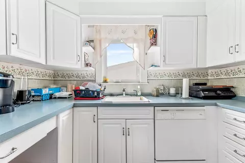 Kitchen - 184 Fairfield Ave, Woonsocket, RI 02895 photo 2 of 5