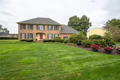 65 Mollie Dr, Cranston, RI 02921