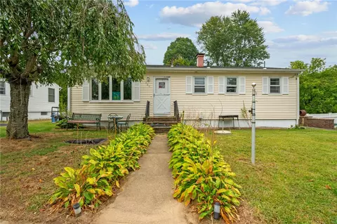 180 Hollis Ave, Warwick, RI 02889
