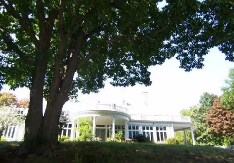 16 Yosemite Valley Rd, Westerly, RI 02891