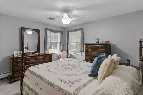 Bedroom - 8 Granite St, Warwick, RI 02886 photo 3 of 8