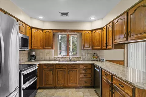 Kitchen - 8 Granite St, Warwick, RI 02886 photo 2 of 3