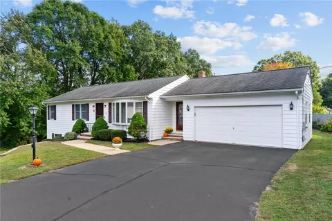 Exterior - 8 Granite St, Warwick, RI 02886 photo 3 of 10