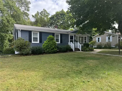 51 Cochran St, West Warwick, RI 02893