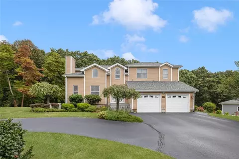 39 Mark Dr, Lincoln, RI 02865