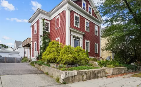 76 Pitman St #3, Providence, RI 02906