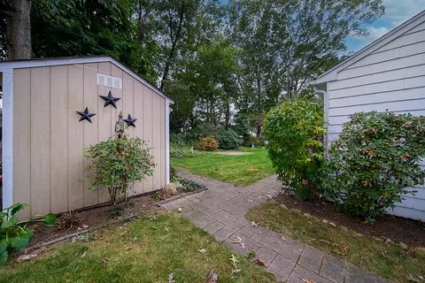 Exterior - 24 Darling St, Warwick, RI 02886 photo 5 of 10