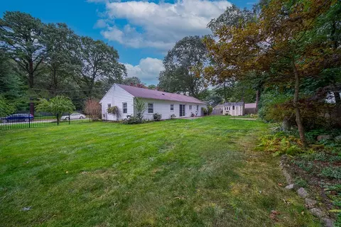 Exterior - 24 Darling St, Warwick, RI 02886 photo 6 of 10