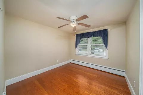 Bedroom - 24 Darling St, Warwick, RI 02886 photo 4 of 5