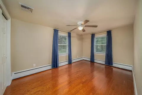 Bedroom - 24 Darling St, Warwick, RI 02886 photo 3 of 5