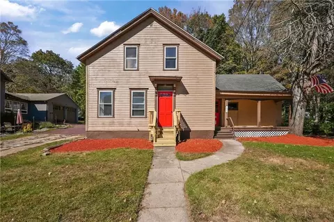 130 Main St, Scituate, RI 02831