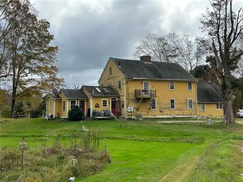88 Burlingame Ln, Glocester, RI 02814