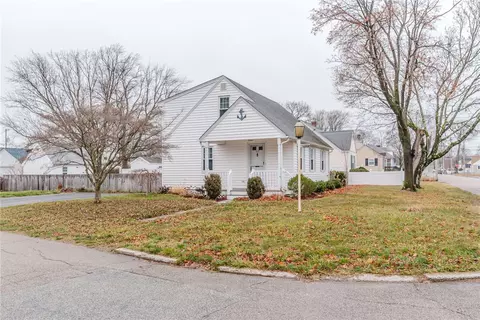 160 Rice St, Pawtucket, RI 02861