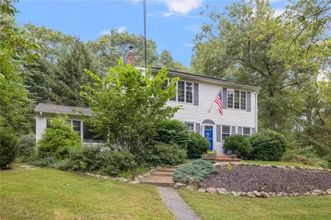 3867 S County Trl, Richmond, RI 02836