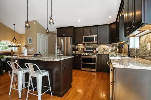 241 Jillson Ave, Woonsocket, RI 02895 photo 11
