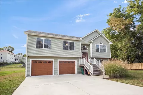 241 Jillson Ave, Woonsocket, RI 02895 photo 2