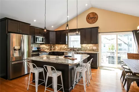 241 Jillson Ave, Woonsocket, RI 02895 photo 6