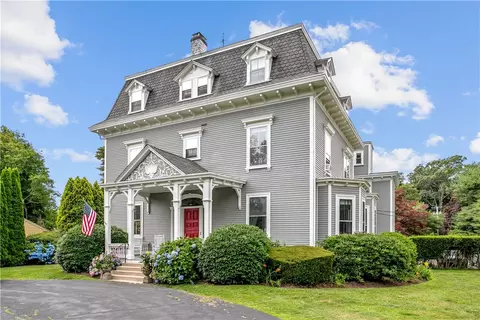 1 Red Cross Ave #7, Newport, RI 02840