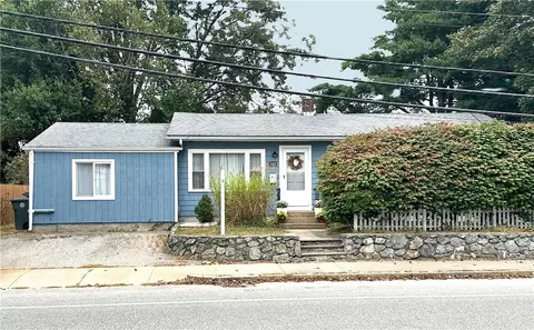 106 Hopkins Hill Rd, Coventry, RI 02816