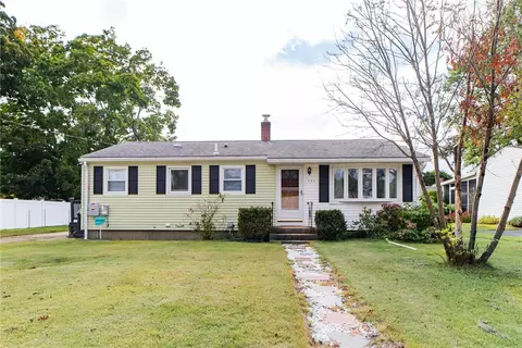 255 Pierce Ave, Warwick, RI 02888