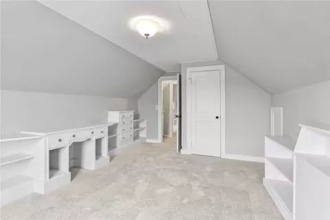 Bedroom - 2 Edgehill Rd, Warwick, RI 02889 photo 4 of 5