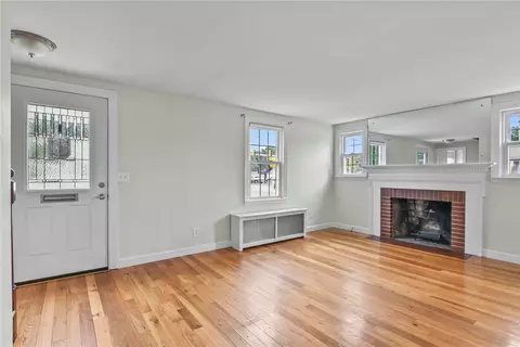Living - 2 Edgehill Rd, Warwick, RI 02889 photo 2 of 5