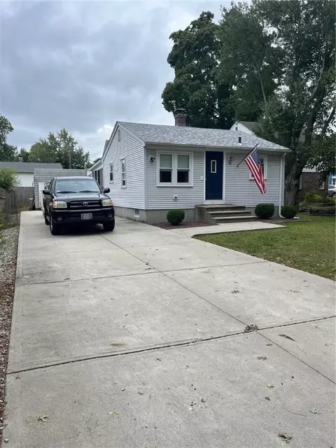 26 Atlantic Ave, Warwick, RI 02888