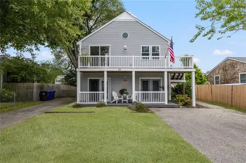 38 Maywood Rd, Narragansett, RI 02882