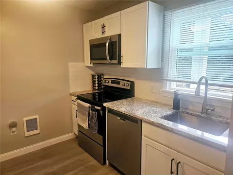21 Crestview Dr #B, Westerly, RI 02891 photo 17