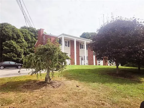21 Crestview Dr #B, Westerly, RI 02891 photo 2