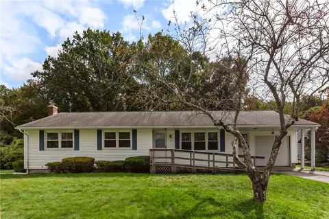 Exterior - 5 Ridgeway Dr, Warren, RI 02885 photo 4 of 10