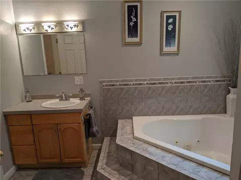 177 Thunder Trl, Cranston, RI 02921 photo 20