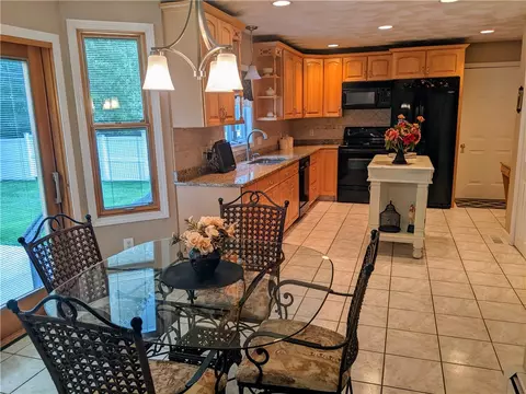 177 Thunder Trl, Cranston, RI 02921 photo 12
