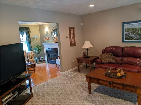 177 Thunder Trl, Cranston, RI 02921 photo 8