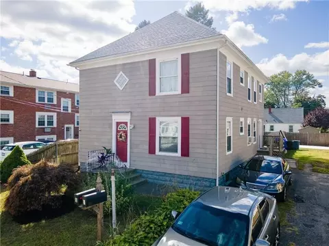 75 Slater Park Ave, Pawtucket, RI 02861